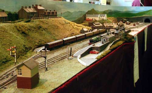 Enbury. This 'N' Gauge layout was built in 1994 and sold in 2013.
